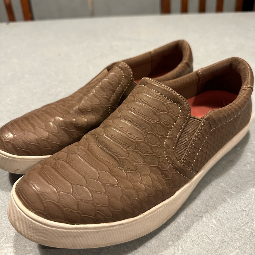 Dr Scholl’s leather slip on shoes women’s size 7